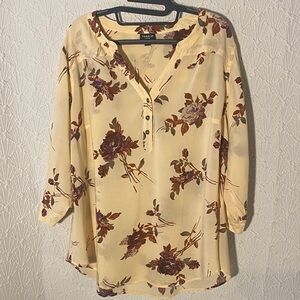 Torrid Harper Elegant Floral Button-Down Blouse See-through 100% Rayon Sleek